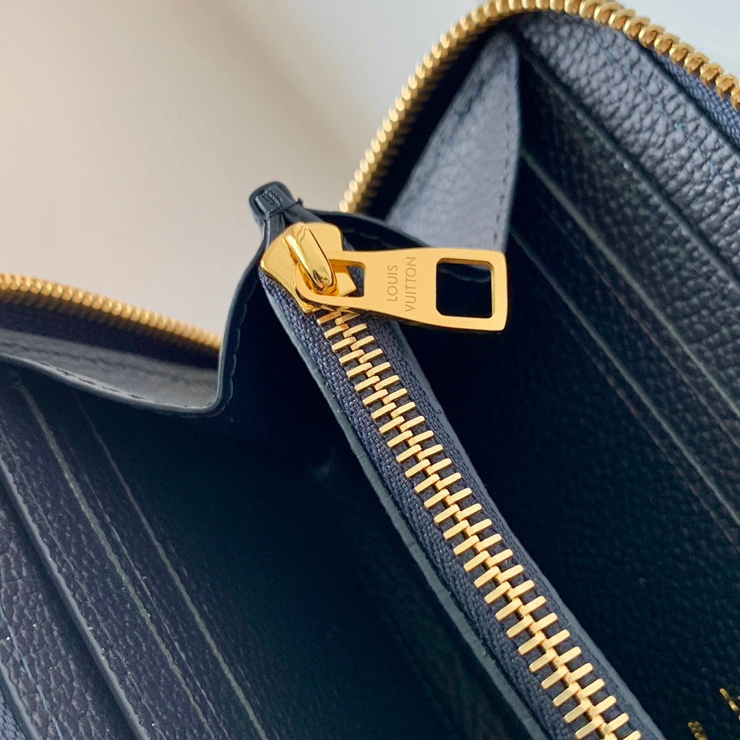 Portefeuille – Réf. M83594 · Bleu Nuit
