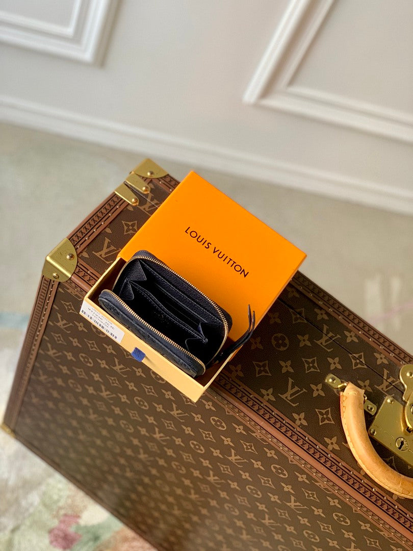 Portefeuille – Réf. M83606 · Empreinte