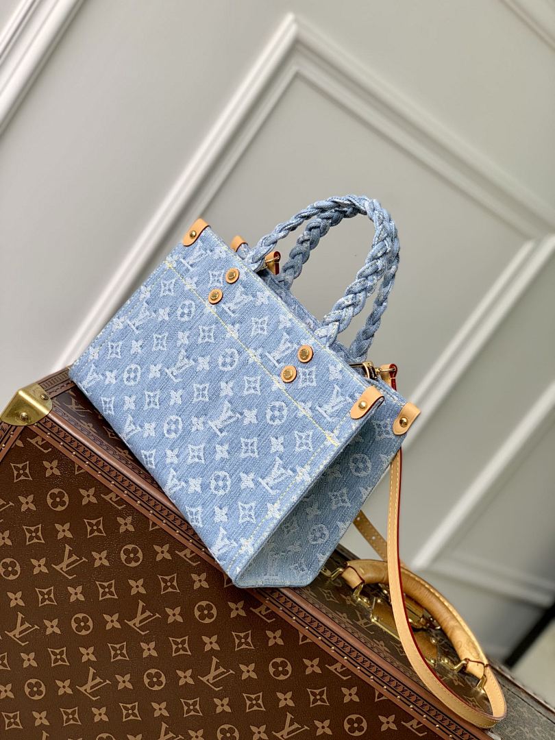 Sac à main OnTheGo – Réf. M24897