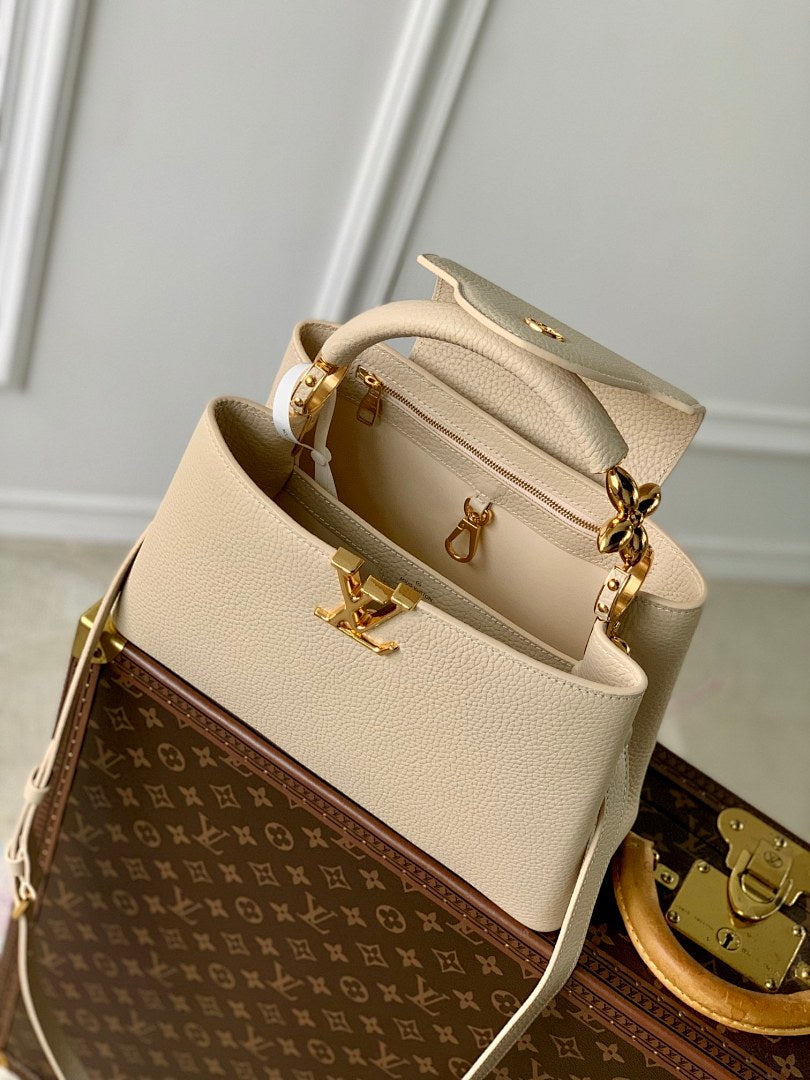 Sac à main Capucines – Réf. M23943 · Coloris 1