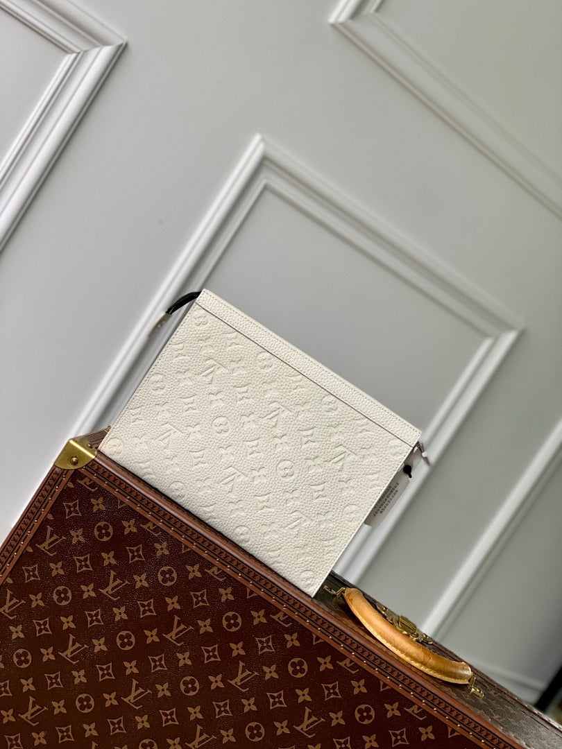 Pochette – Réf. M61692 · Coloris 12