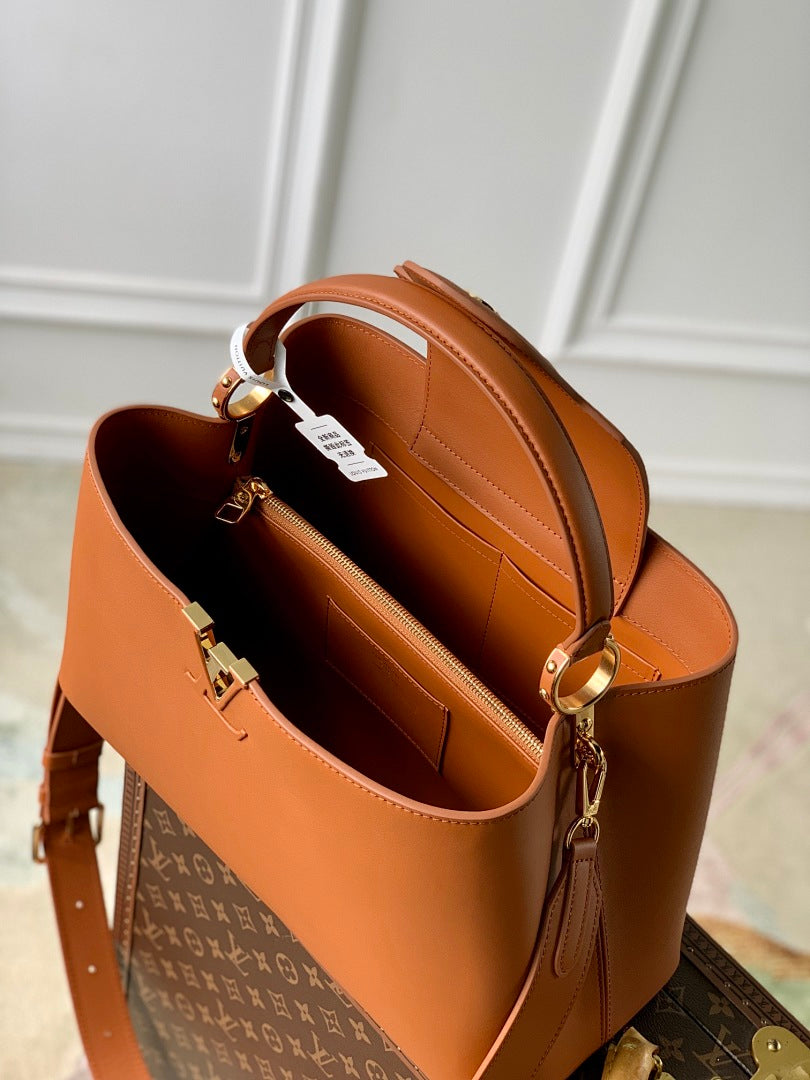 Sac à main Capucines – Réf. M24607 · Coloris 2