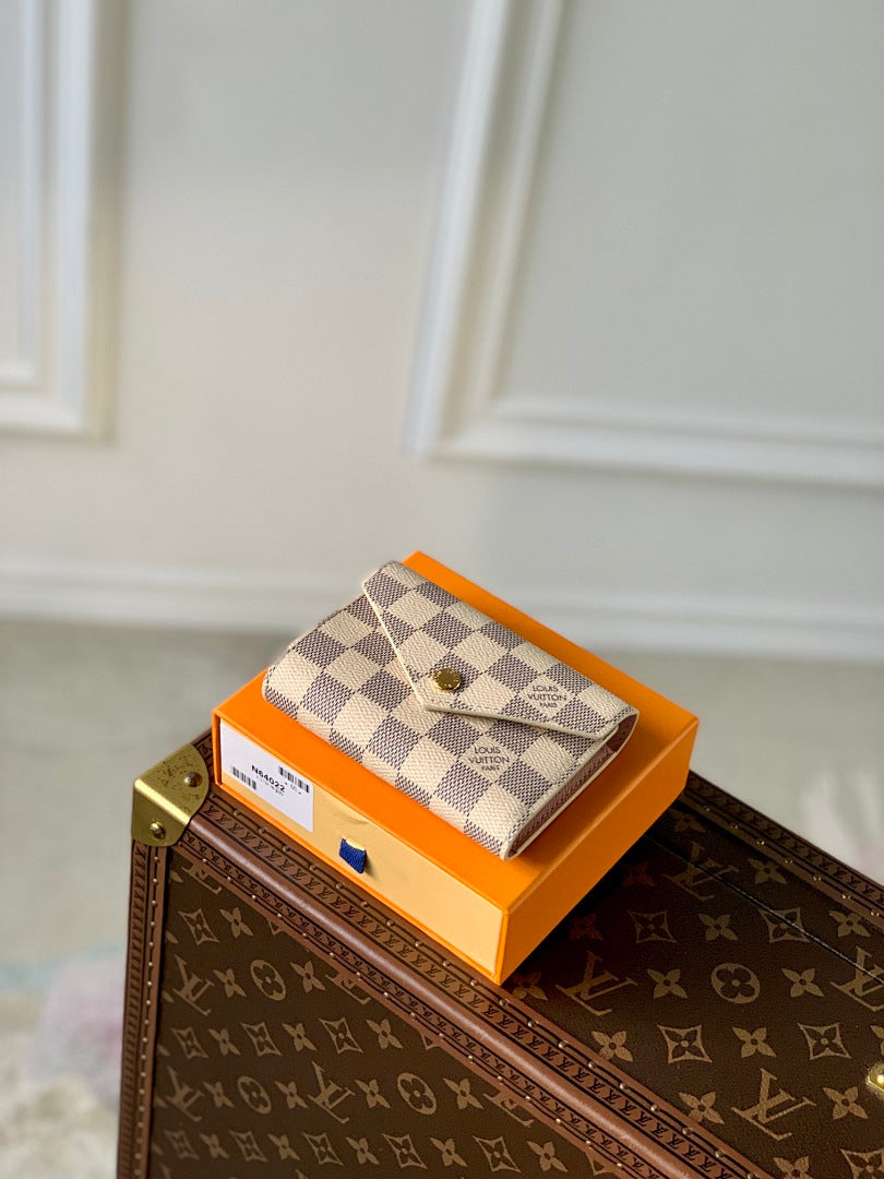 Portefeuille – Réf. M64022 · Damier Azur Rose