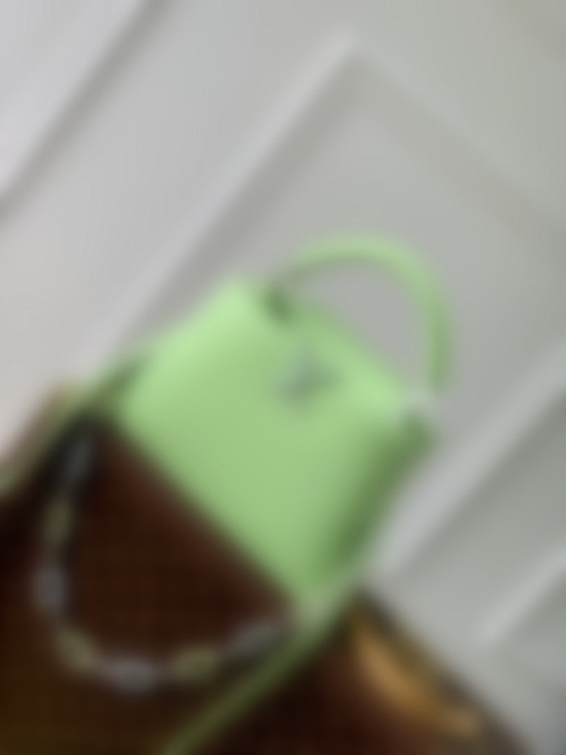 Sac à main Capucines – Réf. M24683 · PM · Coloris 2