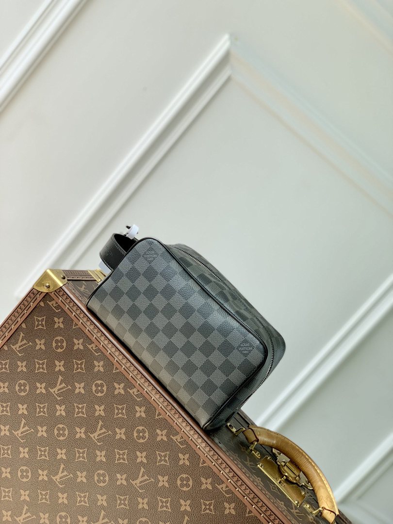 Pochette – Réf. M83112 · Damier Graphite