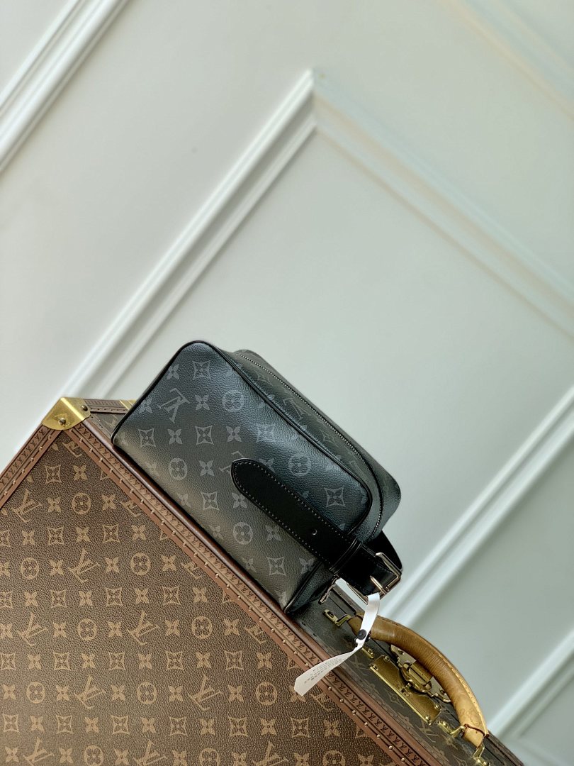 Pochette – Réf. M83112 · Monogram Noir