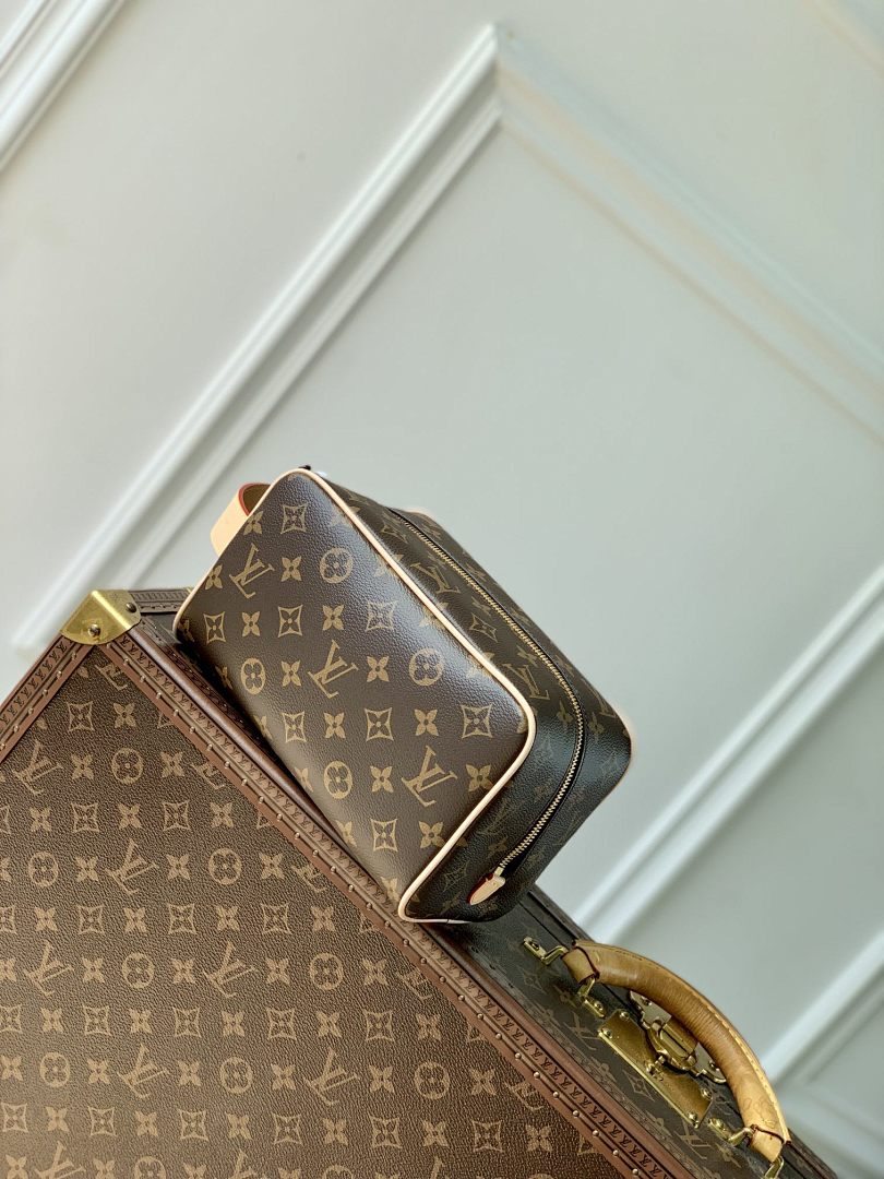 Pochette – Réf. M83112 · Monogram