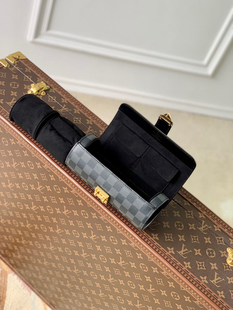 Pochette – Réf. HH91 · Damier Graphite