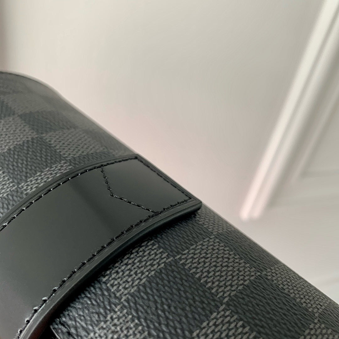 Pochette – Réf. HH91 · Damier Graphite