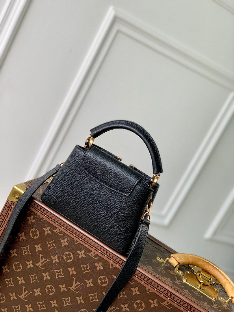 Sac à main Capucines – Réf. M24727 · Noir Mini