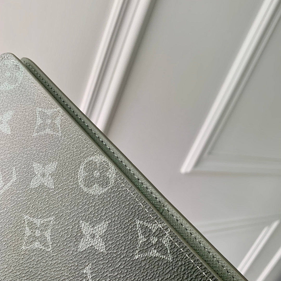 Portefeuille – Réf. M11546 · Vert de Gris