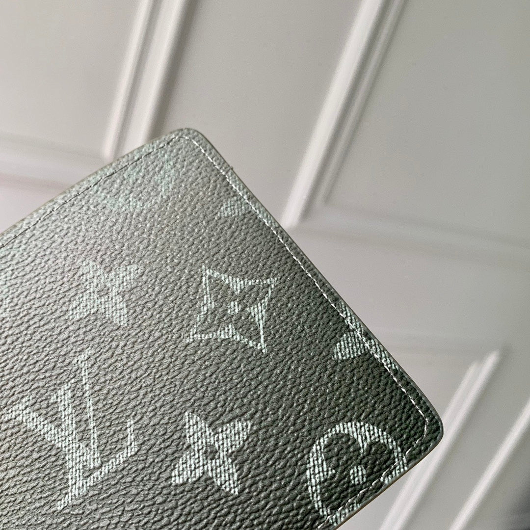 Portefeuille – Réf. M11547 · Vert de Gris