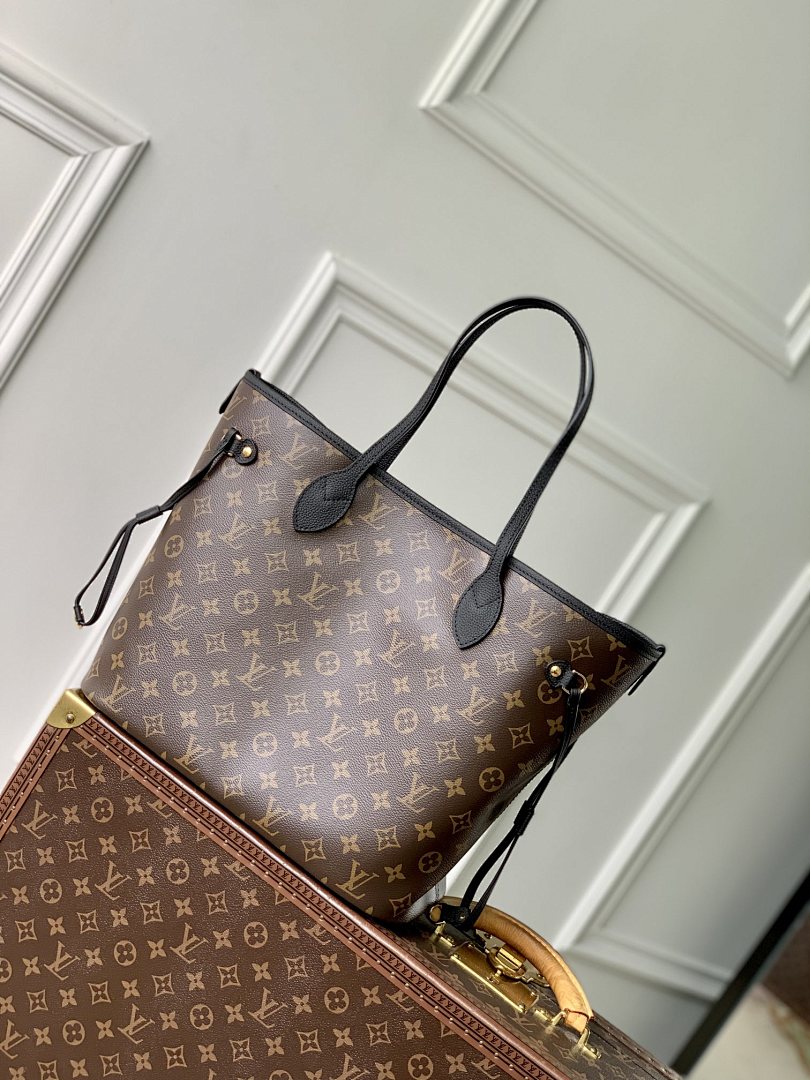 Sac à main Neverfull – Réf. M11946 · Noir
