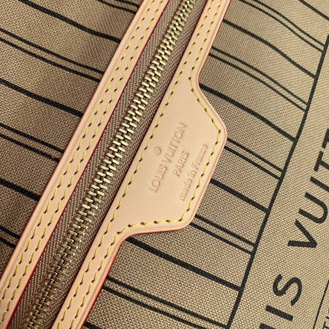 Sac à main Neverfull – Réf. M11948