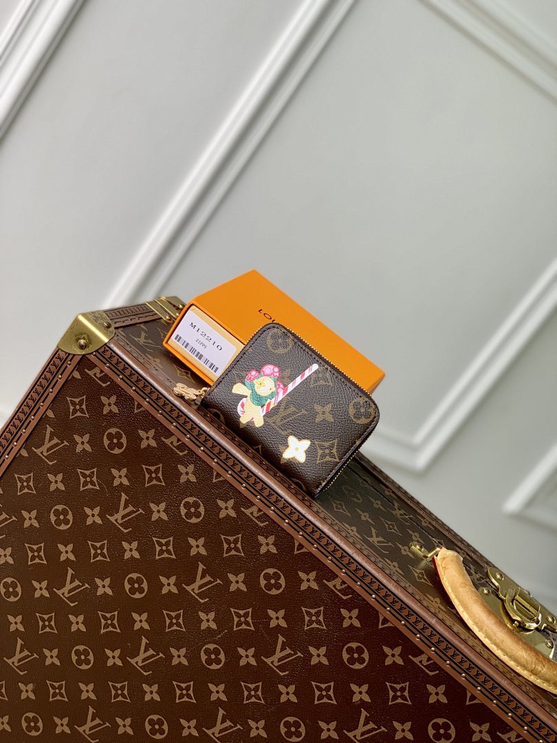 Portefeuille – Réf. M12210 · Monogram Rouge