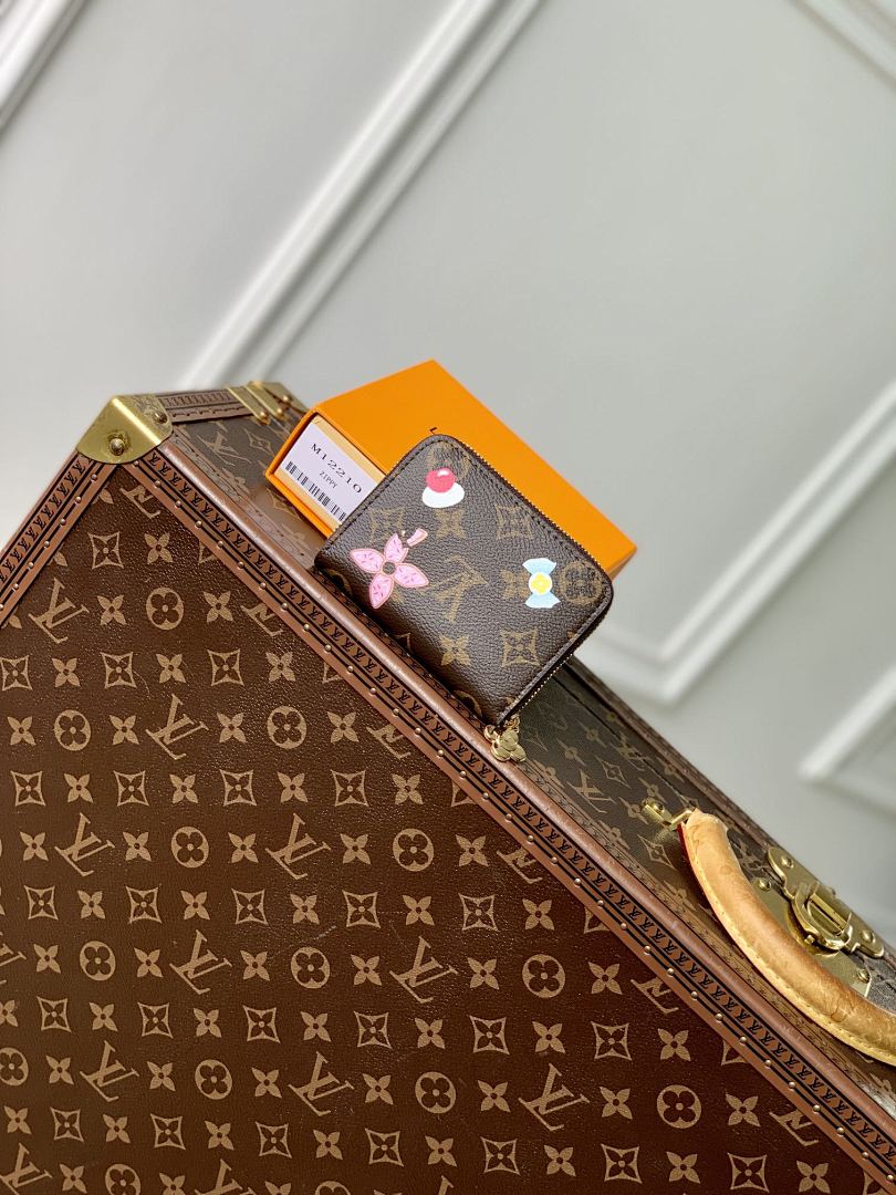 Portefeuille – Réf. M12210 · Monogram Rouge