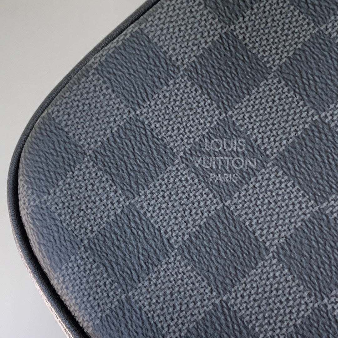 Pochette – Réf. M43383 · Monogram Noir