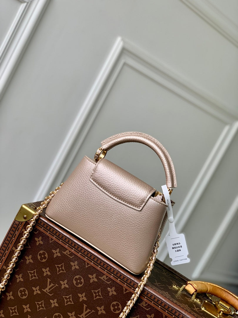 Sac à main Capucines – Réf. M22436 · Mini