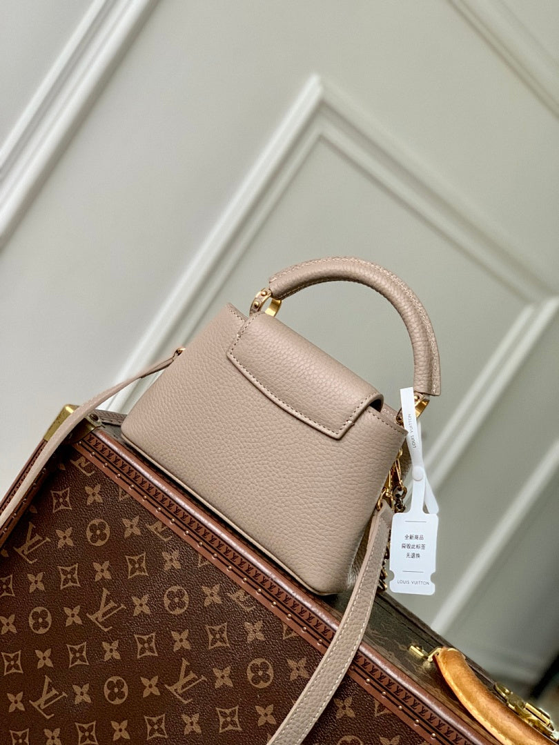 Sac à main Capucines – Réf. M12935 · Coloris 1
