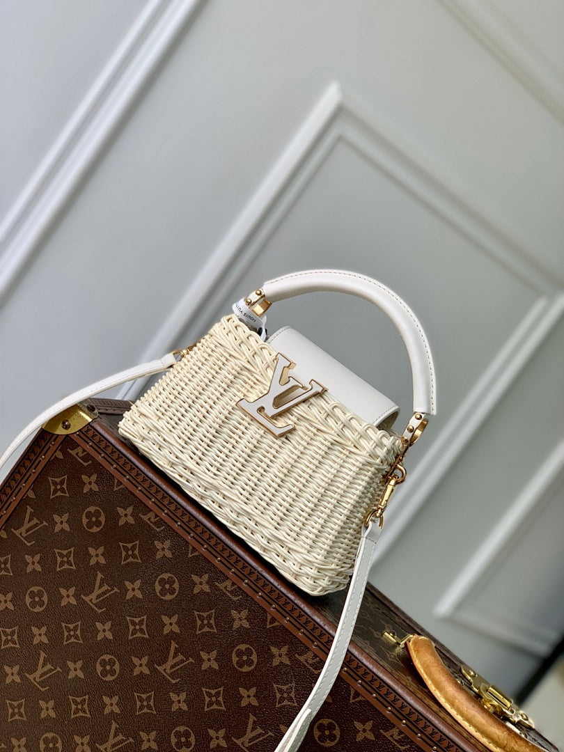 Sac à main Capucines – Réf. M26004