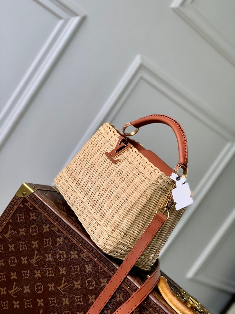 Sac à main Capucines – Réf. M26025
