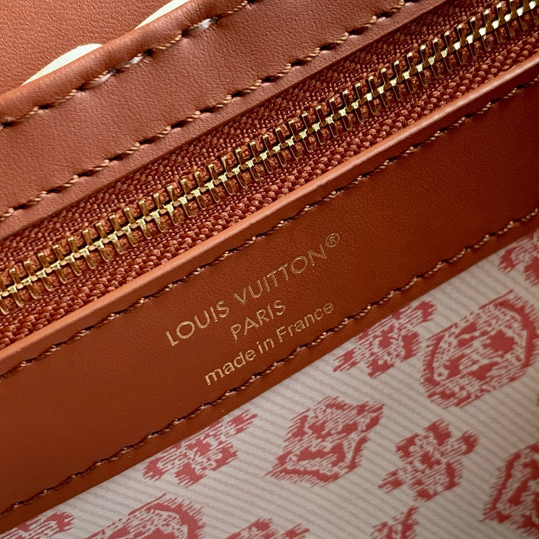 Sac à main Capucines – Réf. M26003