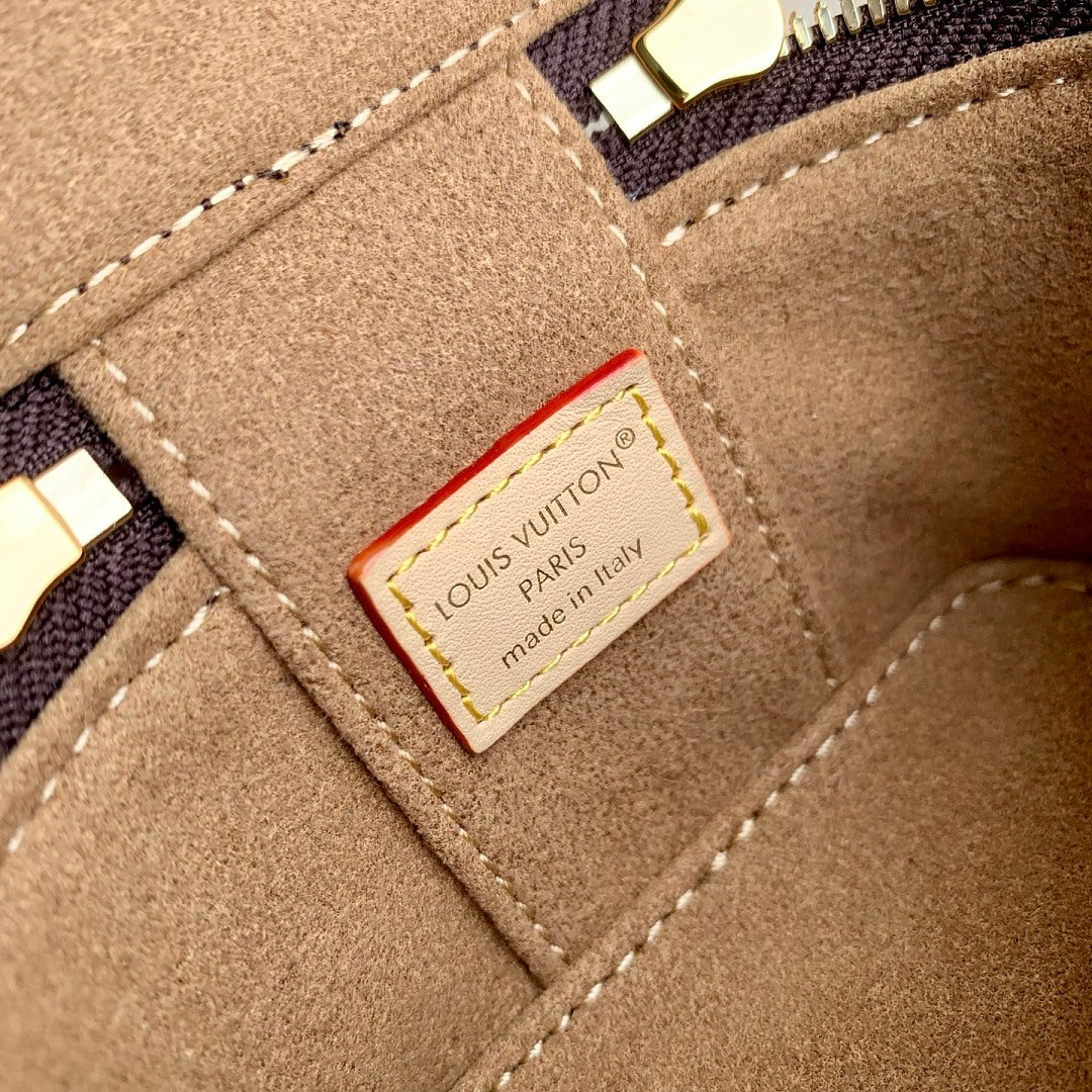 Pochette – Réf. 03772 · Monogram