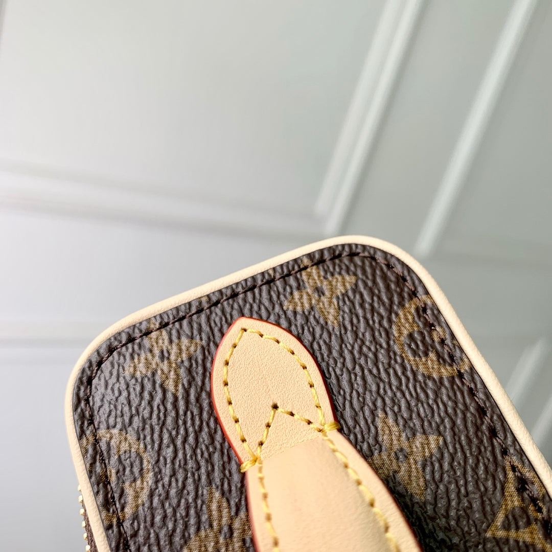 Pochette – Réf. 03772 · Monogram