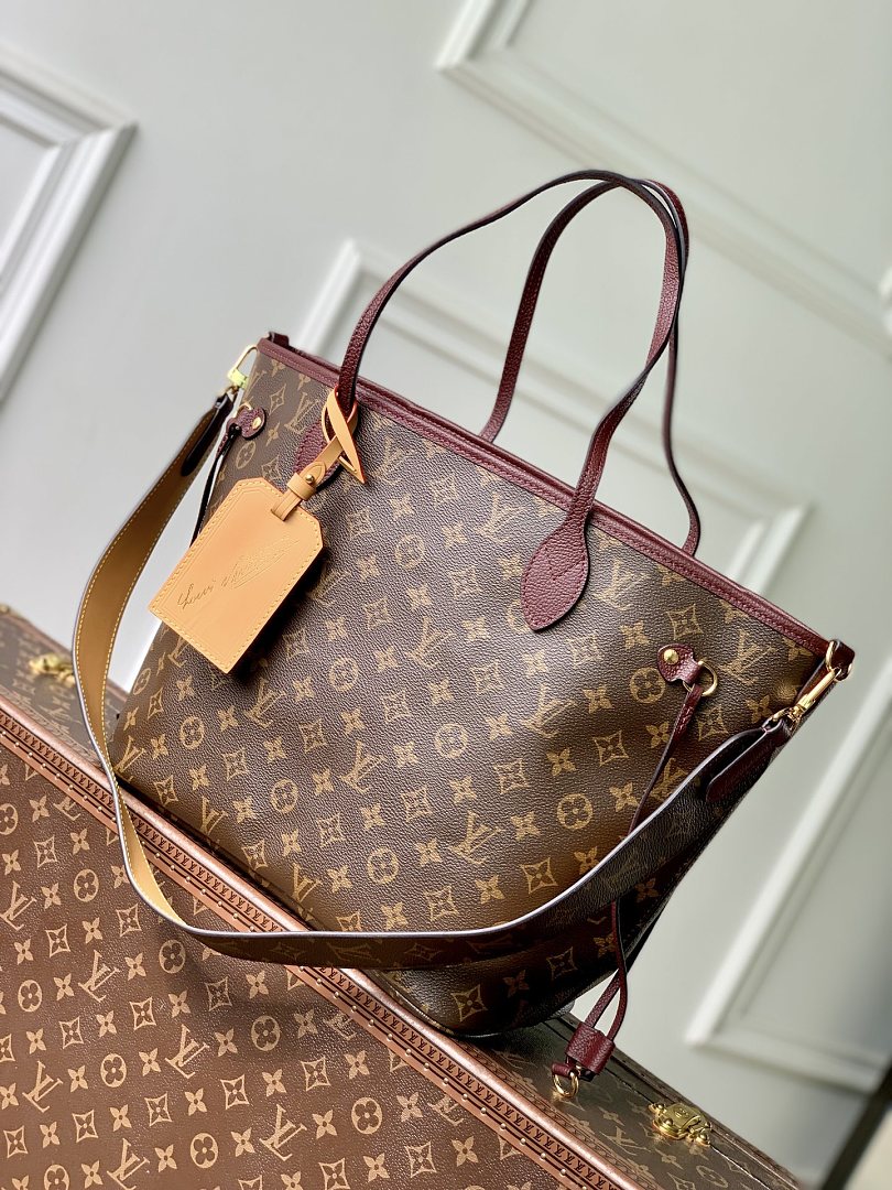 Sac à main Neverfull – Réf. 28377