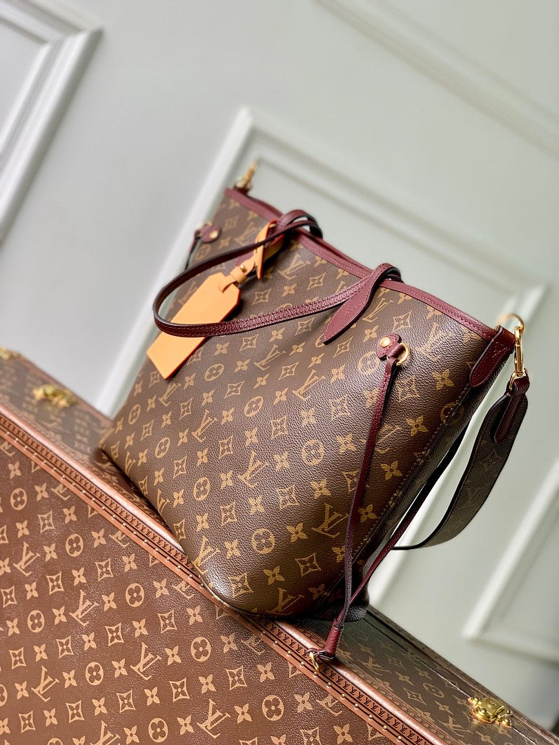 Sac à main Neverfull – Réf. 28377