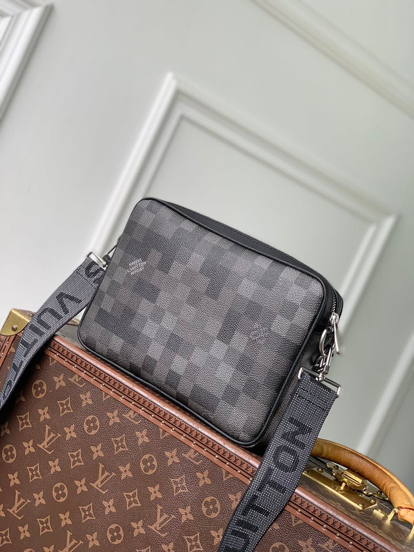 Sacoche Messenger – Réf. 28602 · Damier Graphite