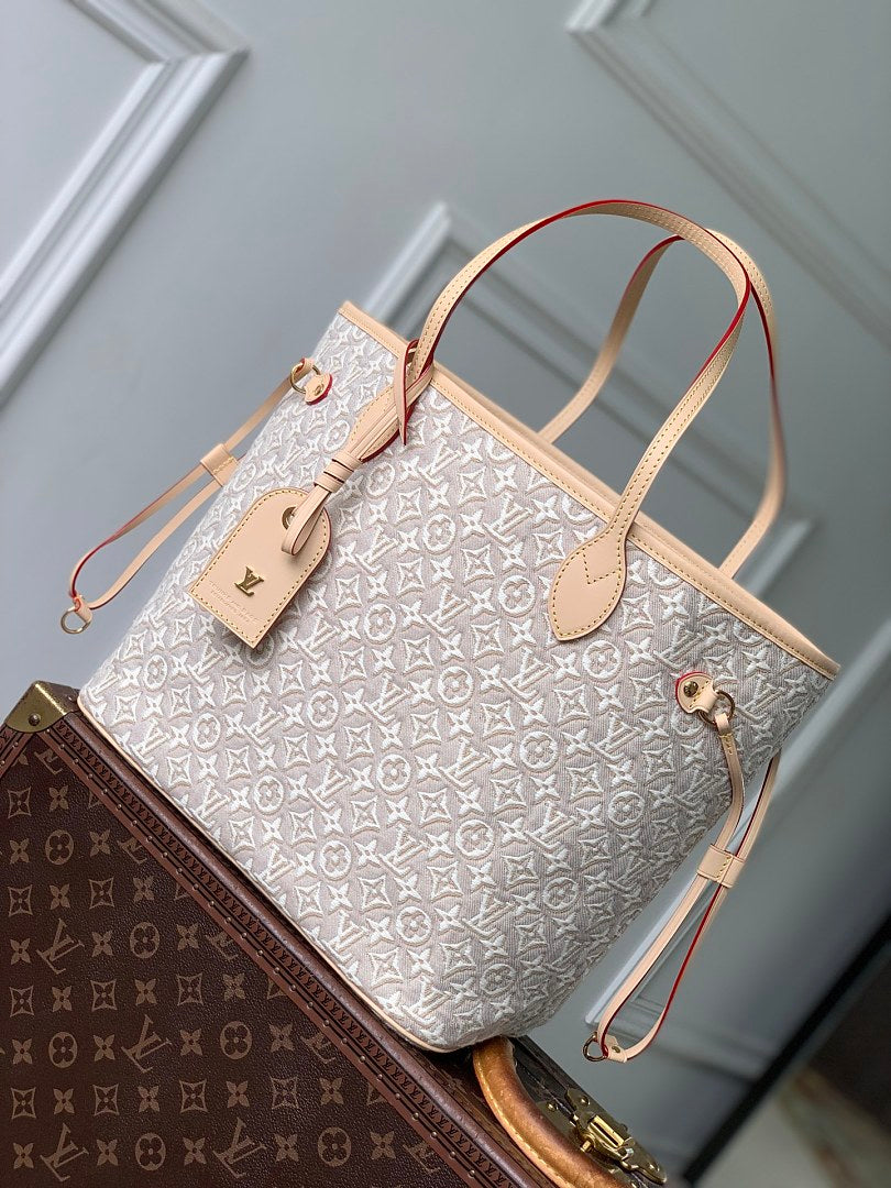 Sac à main Neverfull – Réf. M2A381