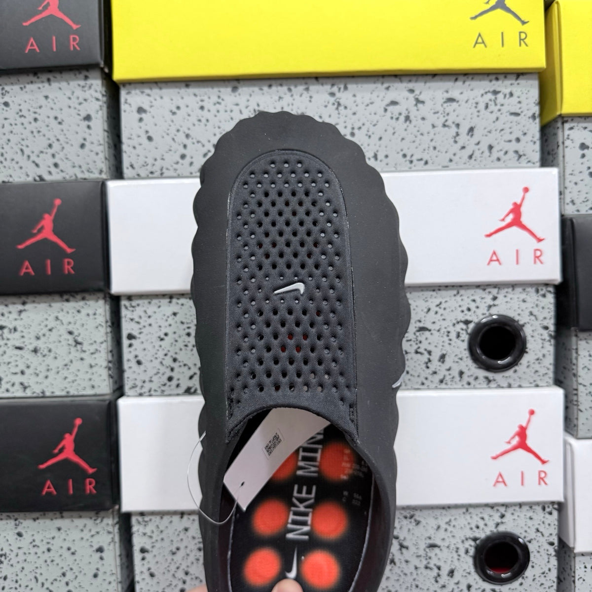 Nike Mind 001 'Noir Orange' — vue 8