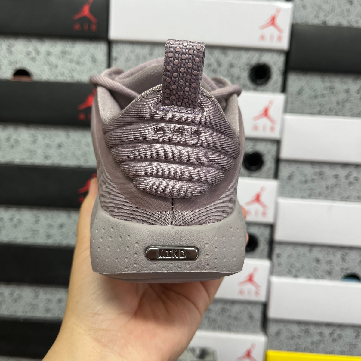 Nike Mind 002 'Mauve' — vue 3