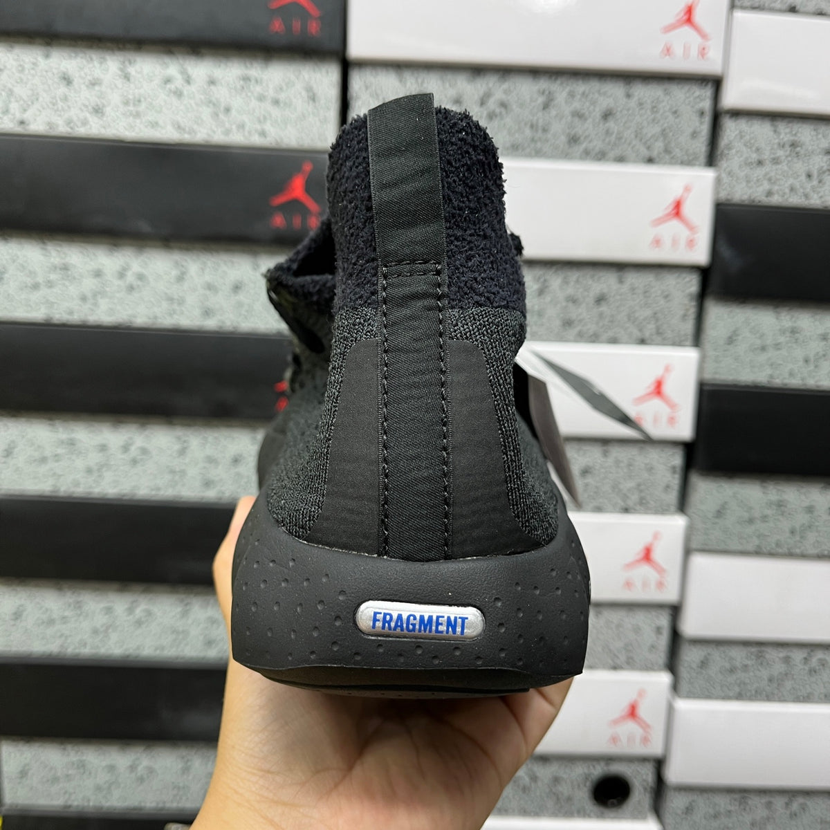 Nike Mind 002 'Noir Total' — vue 3