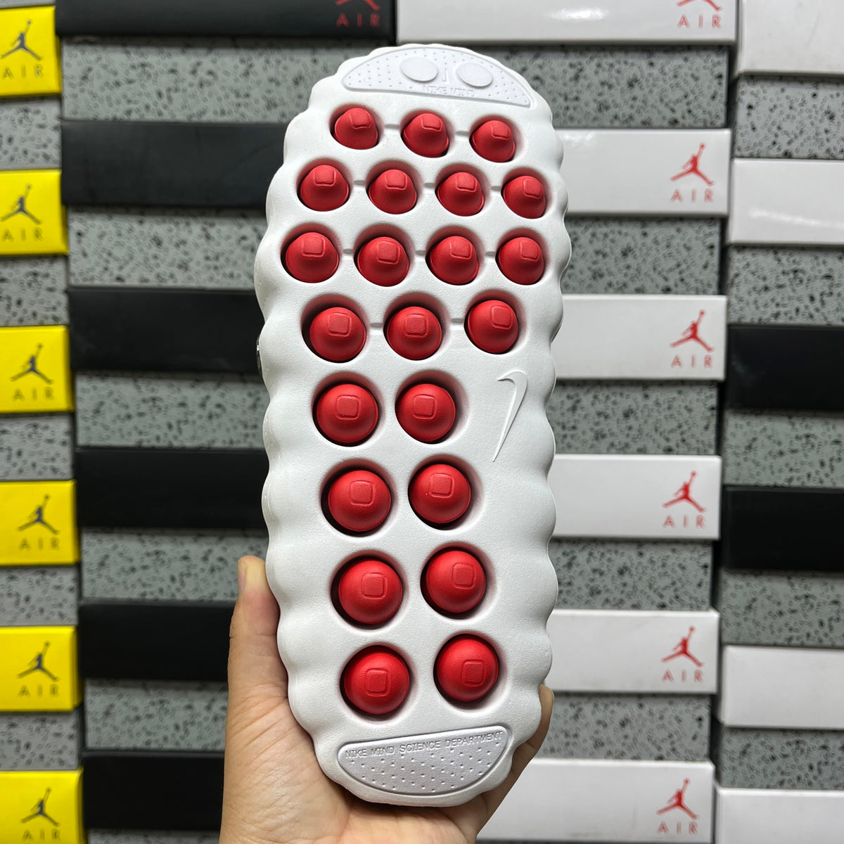 Nike Mind 001 'Blanc Rouge' — vue 4