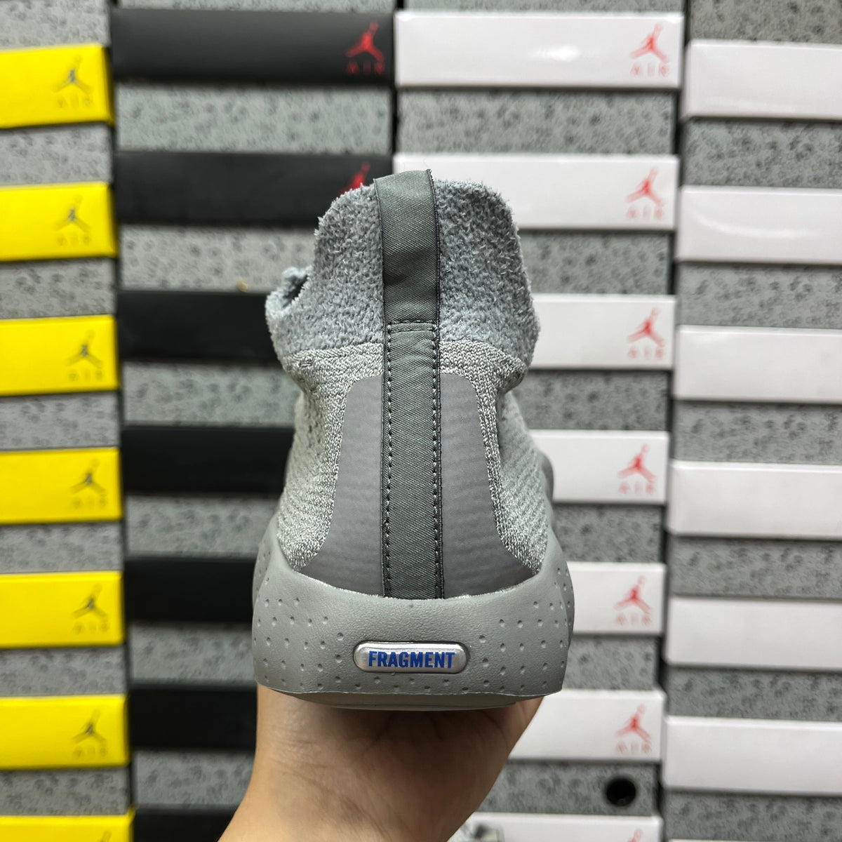 Nike Mind 002 'Gris Anthracite' — vue 3