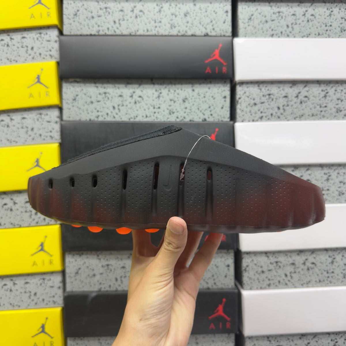 Nike Mind 001 'Noir Marron' — vue 4
