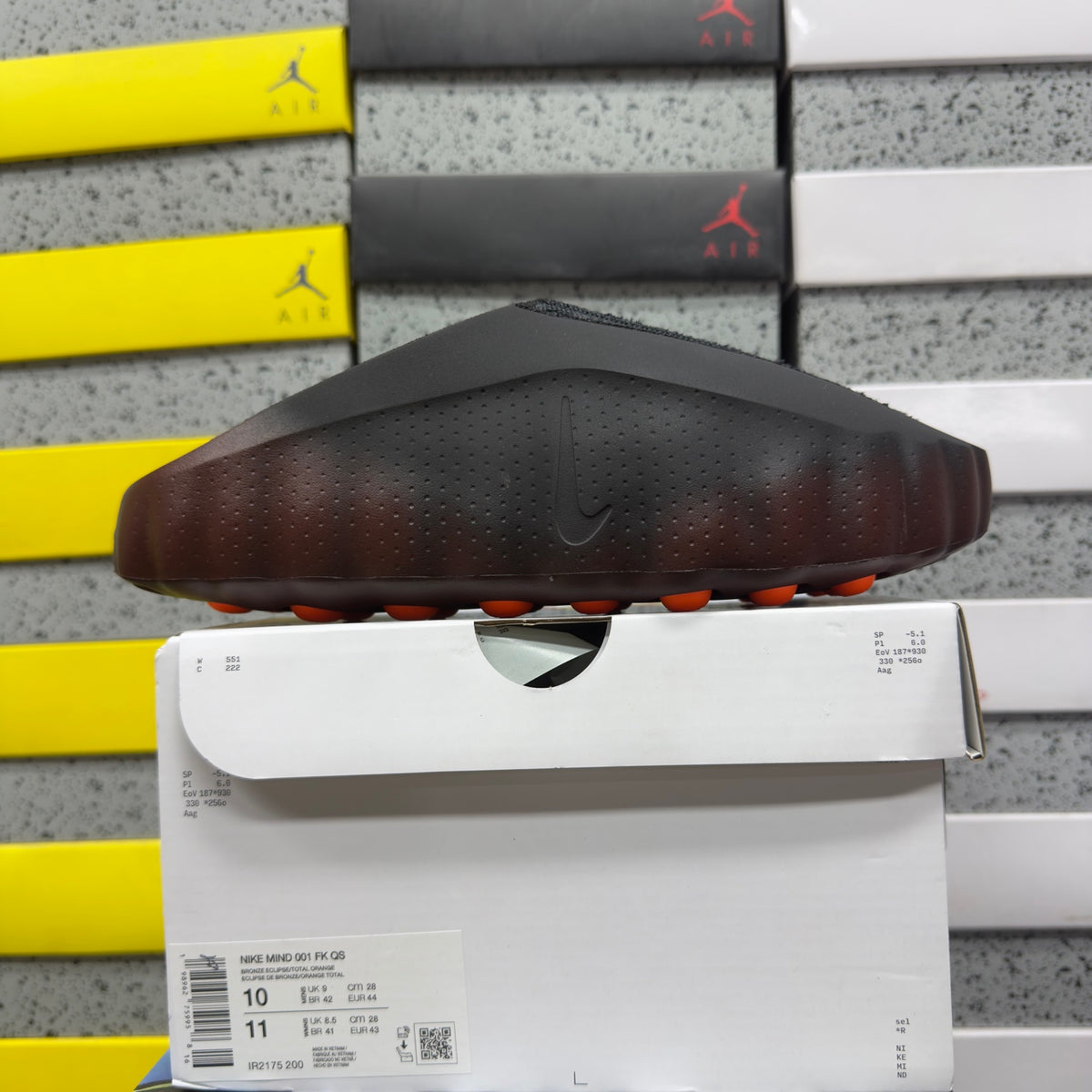 Nike Mind 001 'Noir Marron' — vue 9