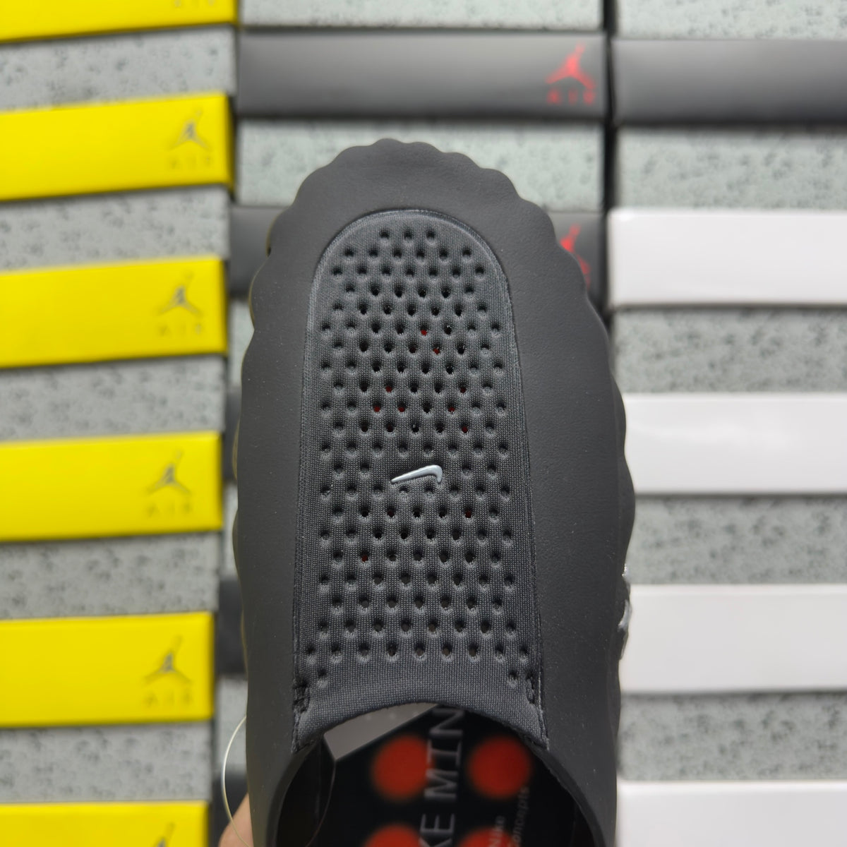 Nike Mind 001 x NOCTA 'Noir Picots Orange' — vue 6