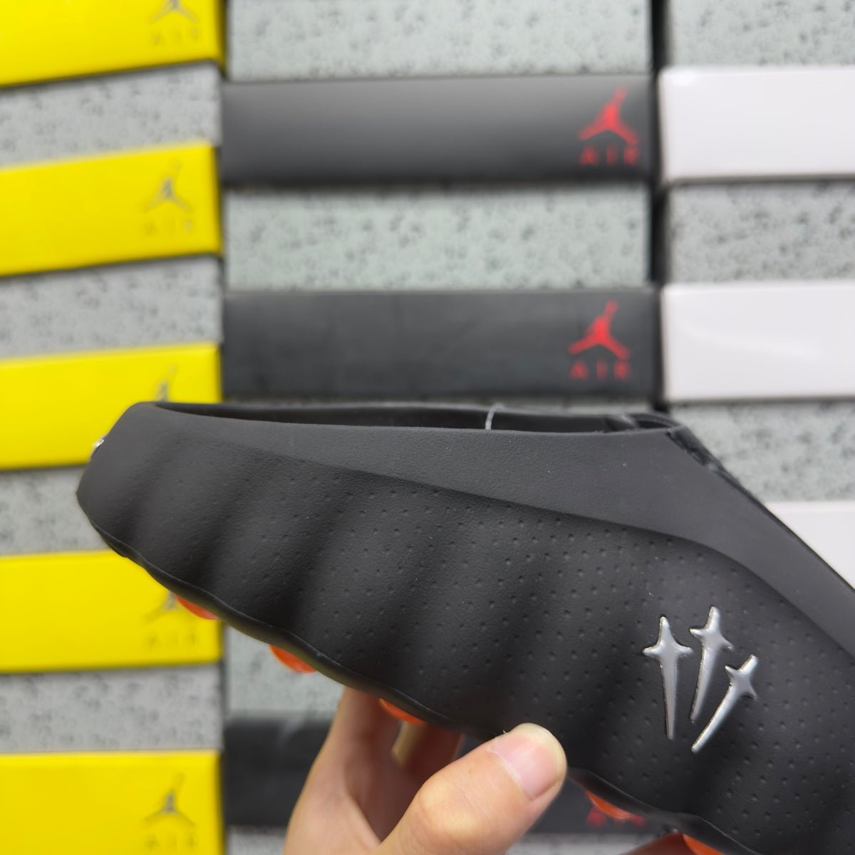 Nike Mind 001 x NOCTA 'Noir Picots Orange' — vue 7