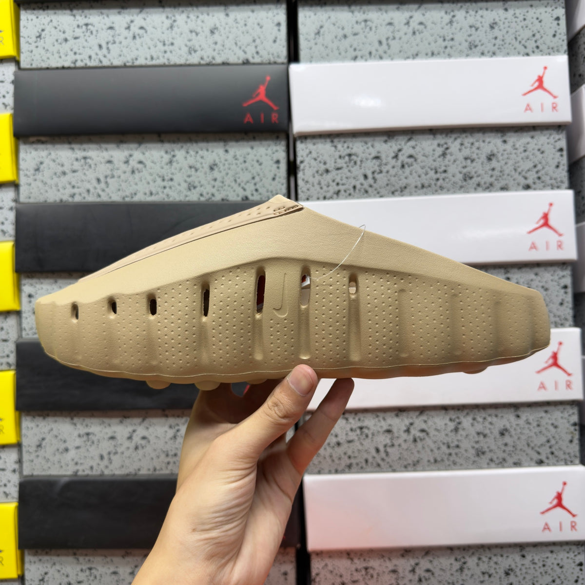 Nike Mind 001 'Beige Kaki' — vue 4