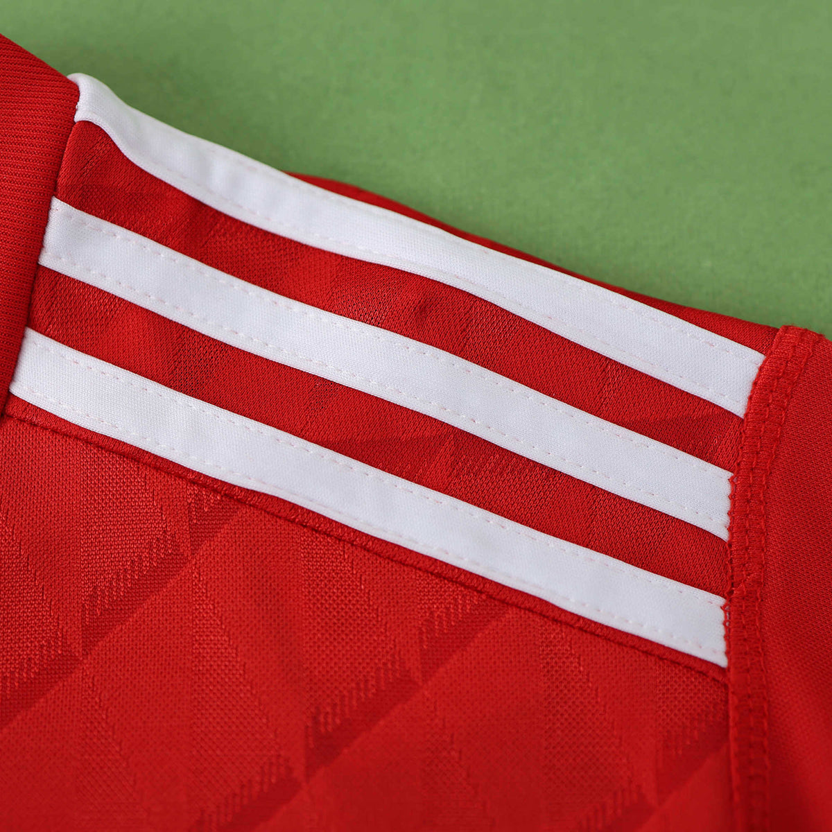 Maillot Liverpool 2010 Domicile Rétro — vue 4