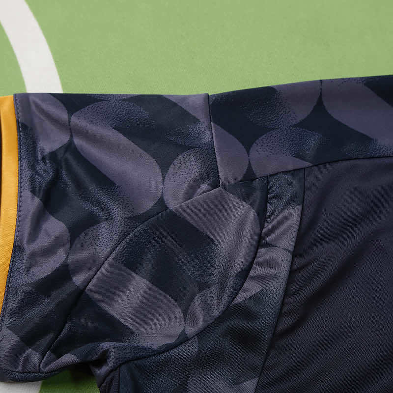 Maillot Real Madrid 2023/24 Extérieur — vue 3