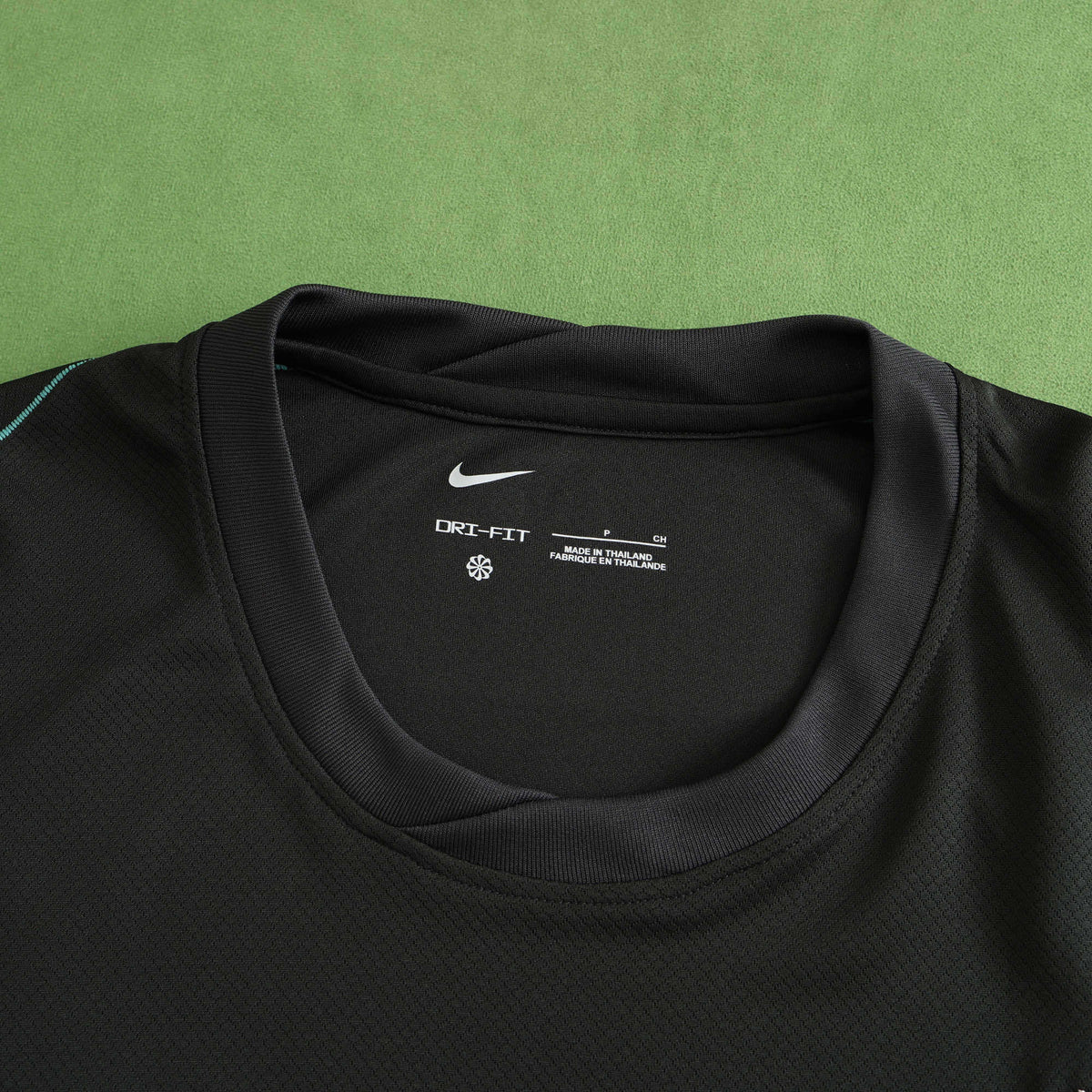 Maillot Liverpool 2024/25 Extérieur — vue 3