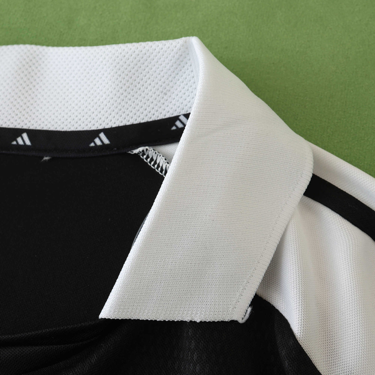 Maillot Real Madrid 2001/02 Extérieur Rétro — vue 5