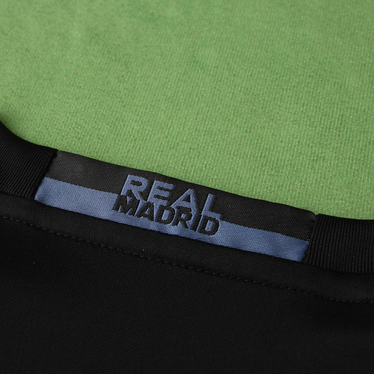 Maillot Real Madrid 2016/17 Third Rétro — vue 3
