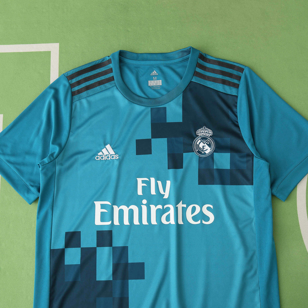 Maillot Real Madrid 2017/18 Third Rétro — vue 3