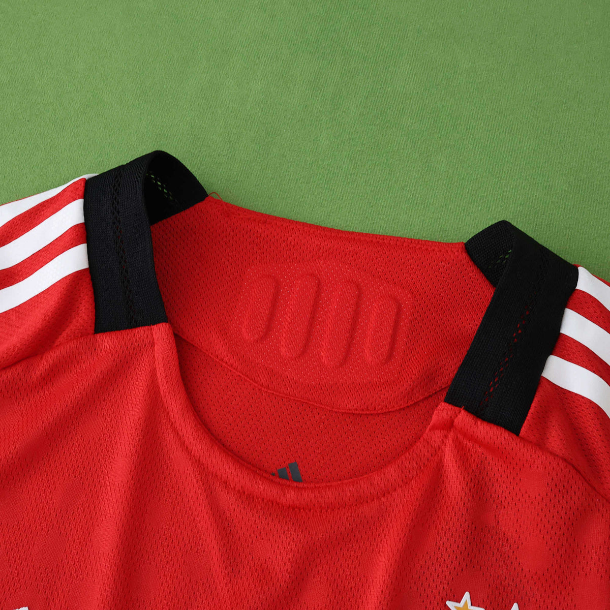 Maillot Benfica 2025/26 Domicile — Version Joueur — vue 3