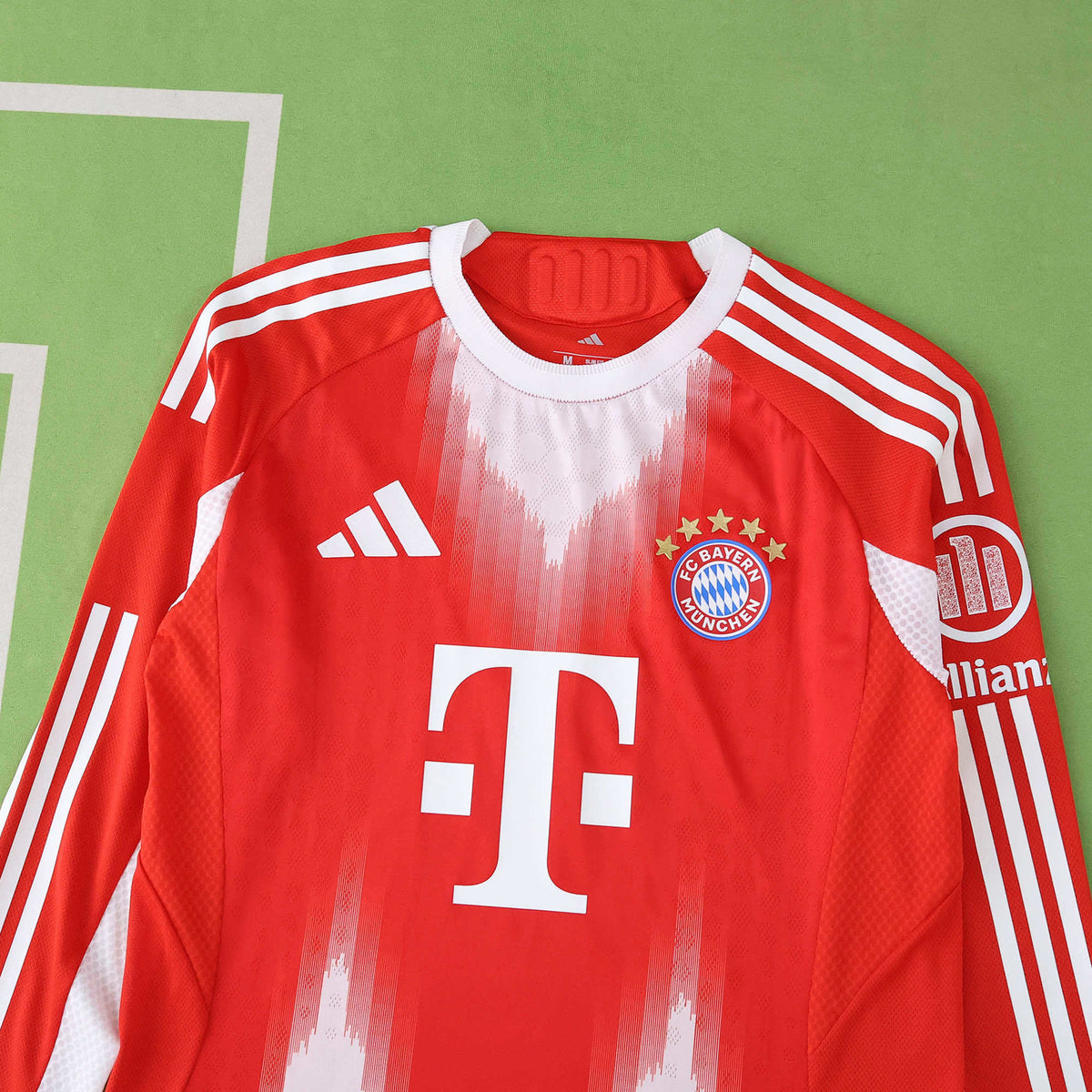Maillot Bayern Munich 2025/26 Domicile Manches Longues — Version Joueur — vue 2
